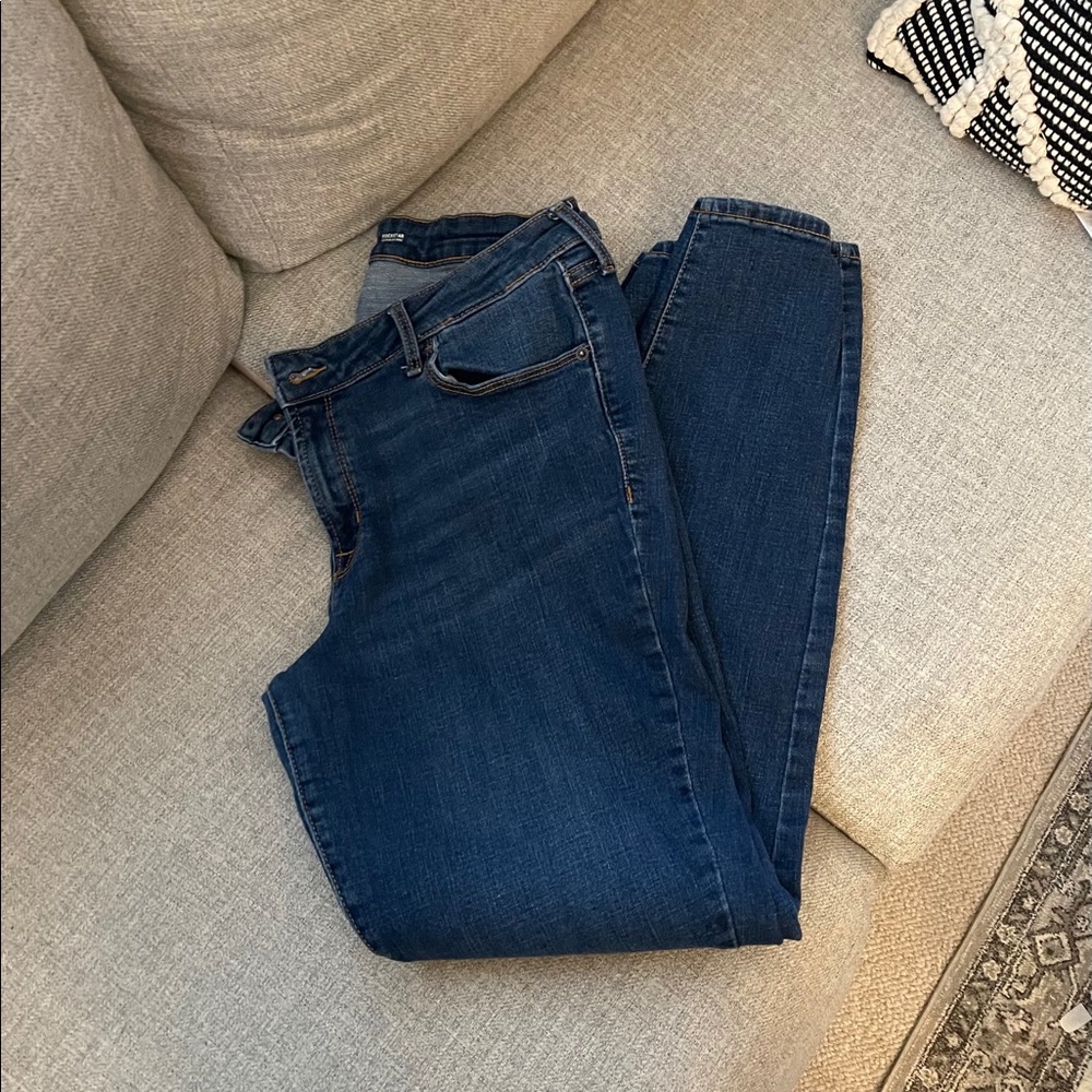 VGUC Old Navy Rockstar Super Skinny Jeans 12 Long